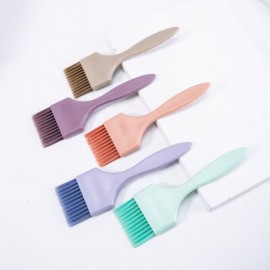 Універсальна щіточка – макаронс (колір випадковий)